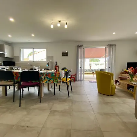 Дом отдыха Charmante Maison 3 Pres Des Plages Avec Jardin, Terrasse, Jeux, Garage Et - Fr-1-306-1221 *